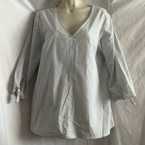 Jones New York Striped V-Neck Blouse - Blue and White Size L